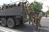 Мародерство продолжается. В Луганской области боевики на тракторах вывезли оборудование с завода